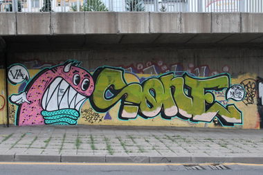 Graffiti Wall in Negovan - Photo by Trash - CHO, SONE (2014)