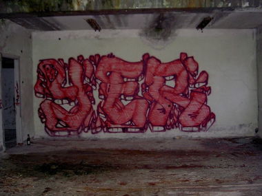 Graffiti Wall - Photo by TrashLife - yer, latvia, tupa