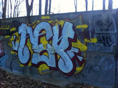 Graffiti Wall - Photo by TrashLife - NASKE, TUPA