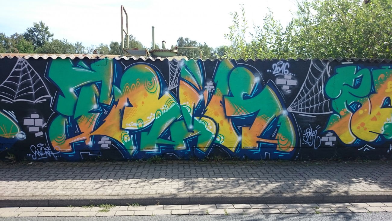 Graffiti Wall in Braunschweig  - Photo by Trik8drei - trik83, Graffiti, letterlove (2016)
