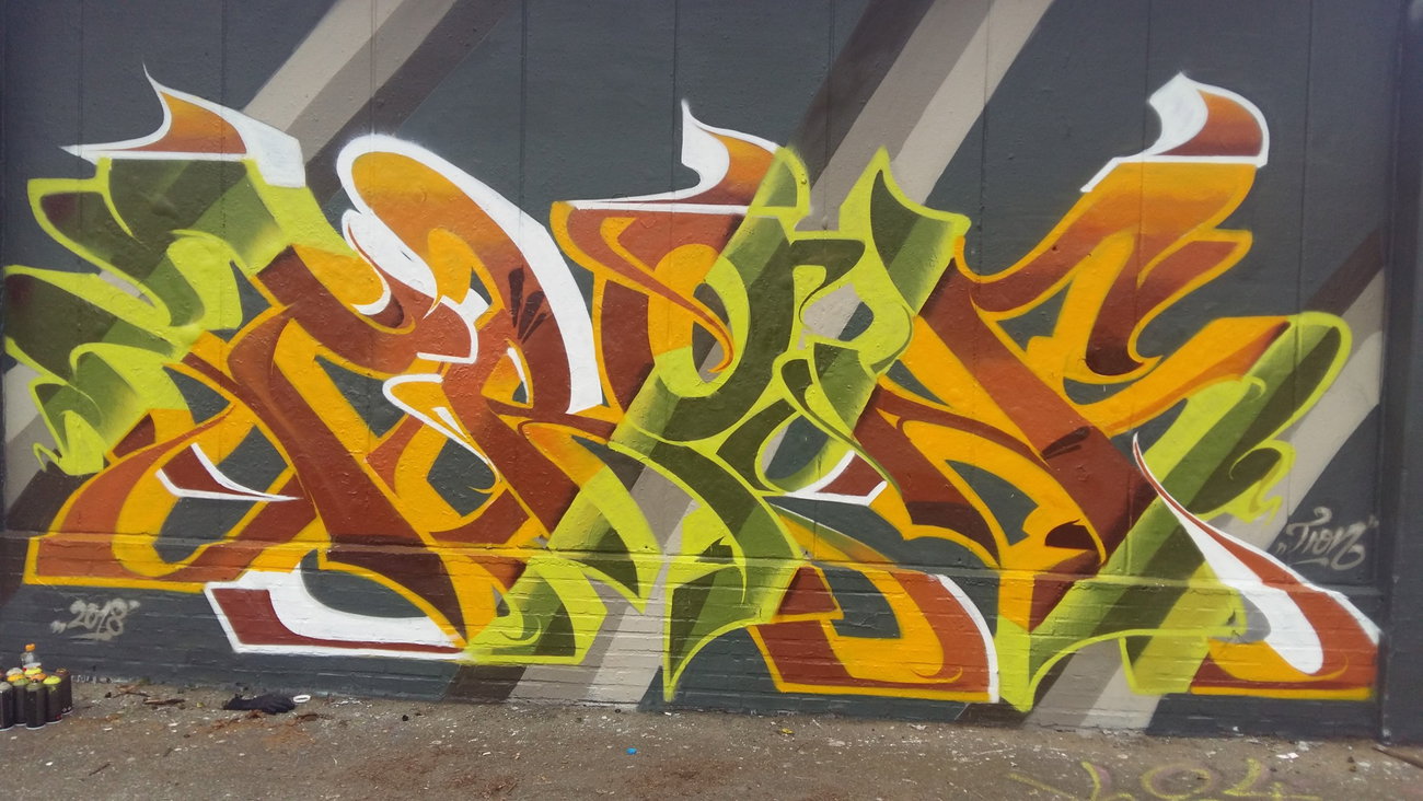 Graffiti Wall - Photo by Tron - Tron (2018)