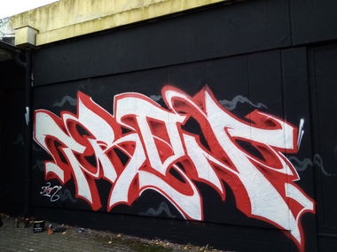 Graffiti Wall - Photo by Tron - Tron (2020)