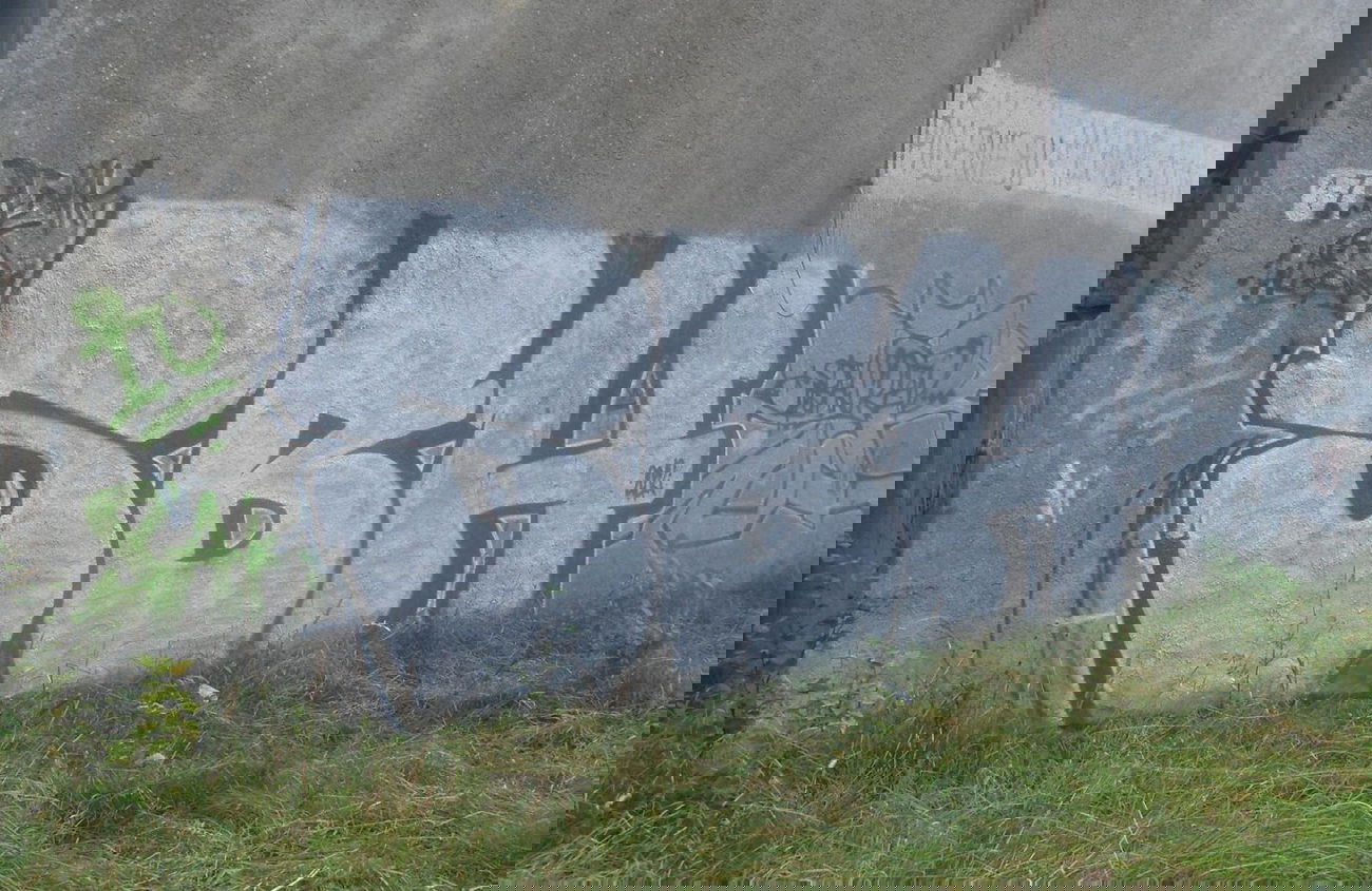 Graffiti Wall - Photo by TrueGame