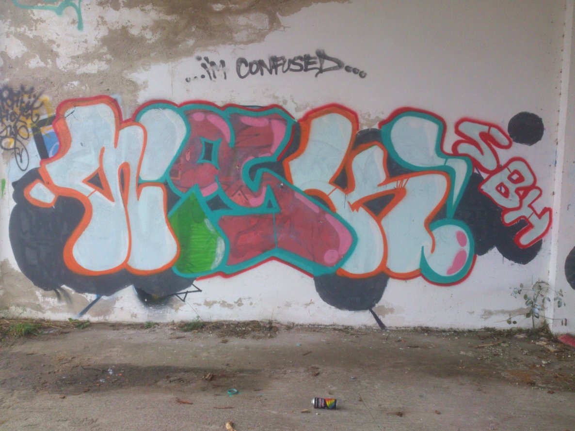 Graffiti Wall - Photo by TrueGame - yo:potfur, bonz