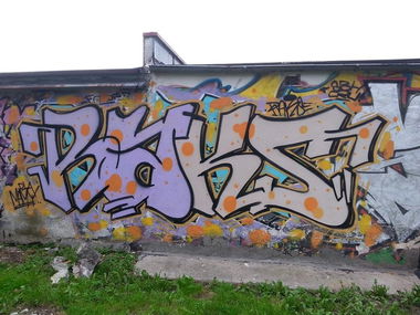 Graffiti Wall - Photo by TrueGame - Raks, SBH, Crew
