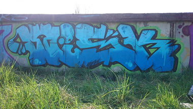 Graffiti Wall - Photo by TrueGame