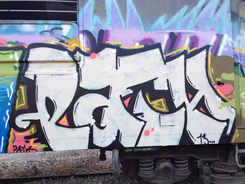 Graffiti Train in athens - Photo by TrumsTa - trumsta (2013)