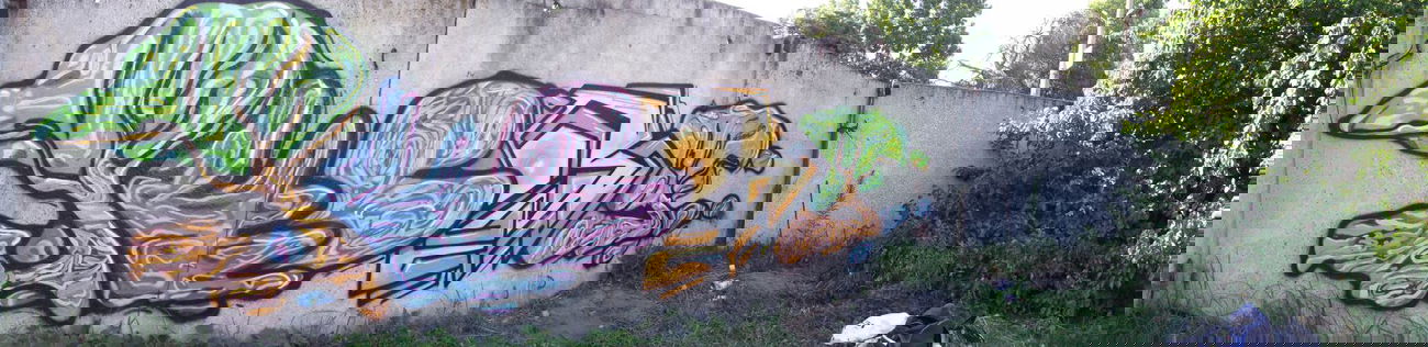 Graffiti Wall - Photo by Tucos - Tucos (2014)