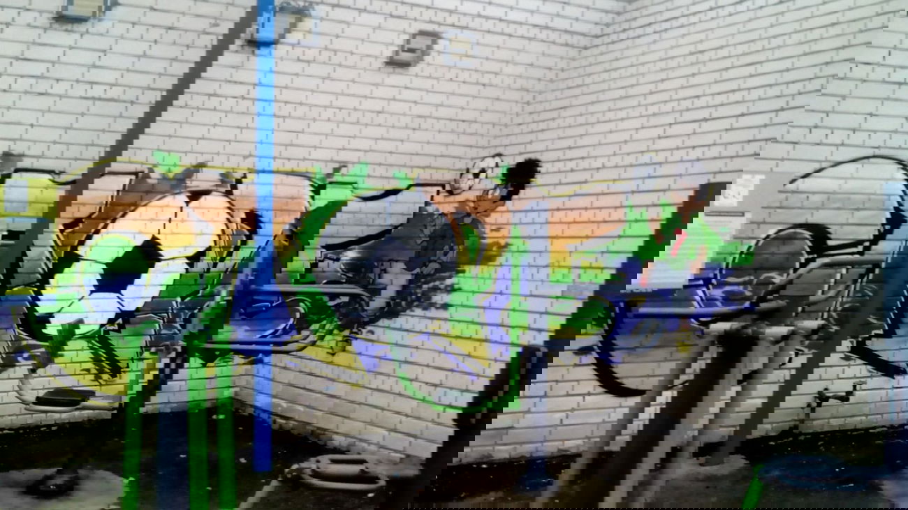 Graffiti Wall - Photo by Twek1 - ????, ?????