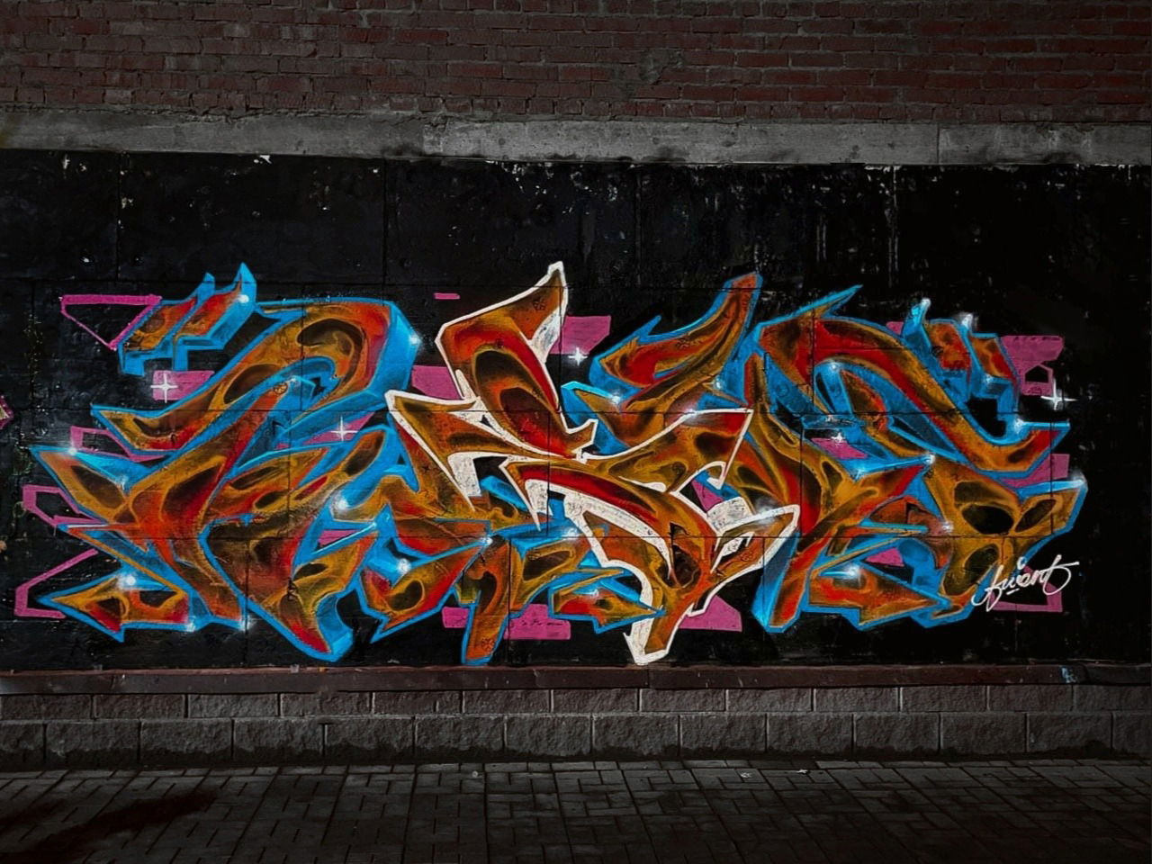 Graffiti Wall - Photo by Twent (2021)