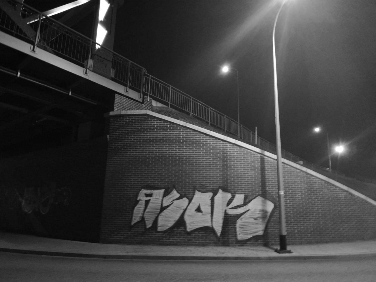 Graffiti Wall - Photo by Twinbrother