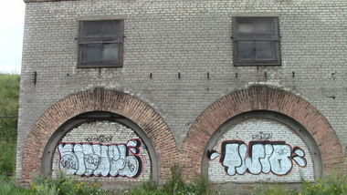 Graffiti Bombing in Volkhov - Photo by Twio - twio, siquel (2013)