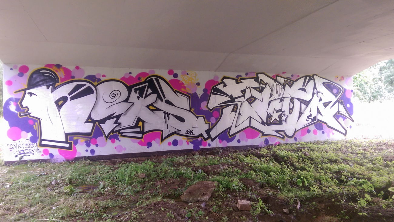 Graffiti Wall - Photo by Typa1