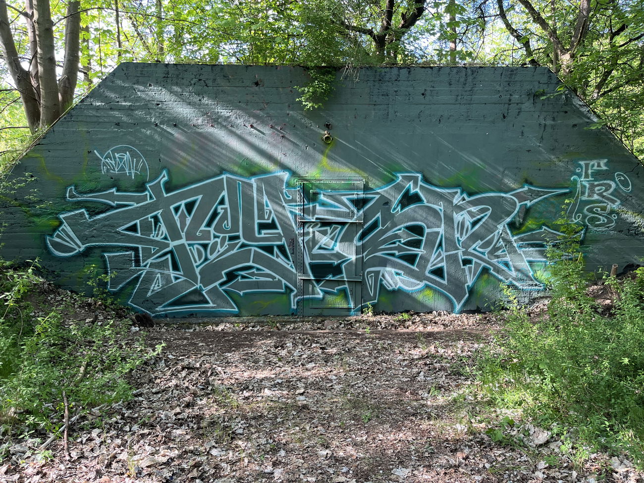 Graffiti Wall - Photo by Tysn