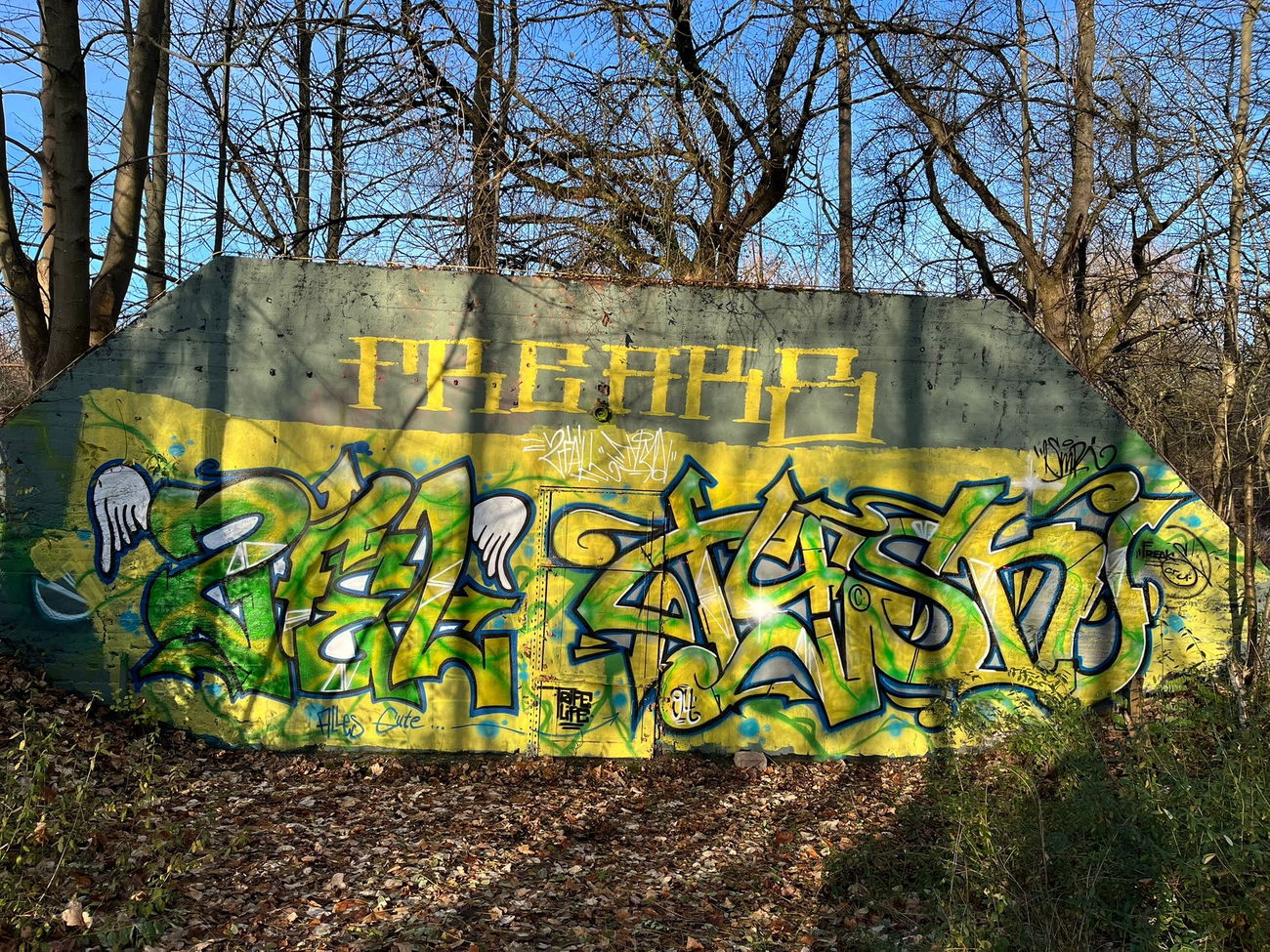 Graffiti Wall - Photo by Tysn