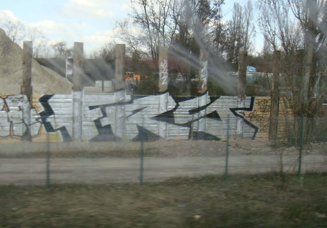 Graffiti Bombing - Photo by Tysn