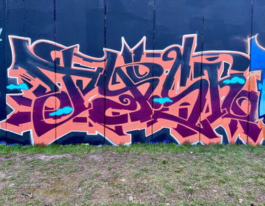 Graffiti Wall in Bollensdorf - Photo by Tysn - tysn, frs, berlin (2026)