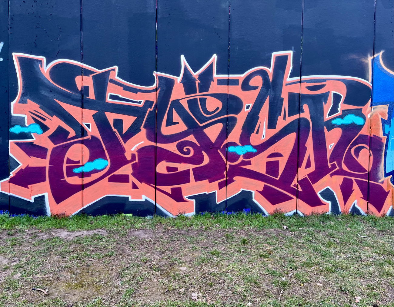 Graffiti Wall in Bollensdorf - Photo by Tysn - tysn, frs, berlin (2026)
