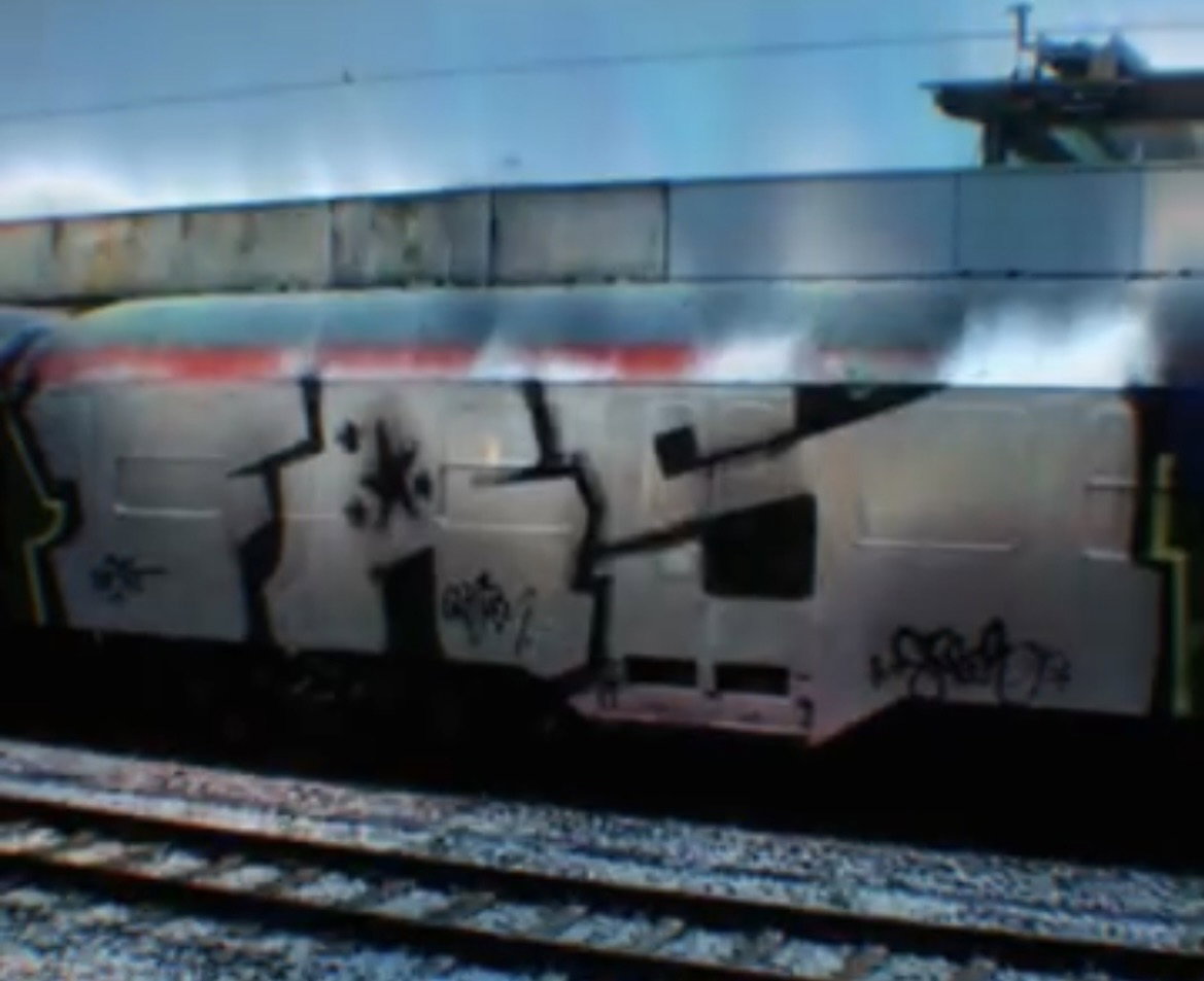 Graffiti Train in Potsdam - Photo by Tysn - frs, regio, db (2006)