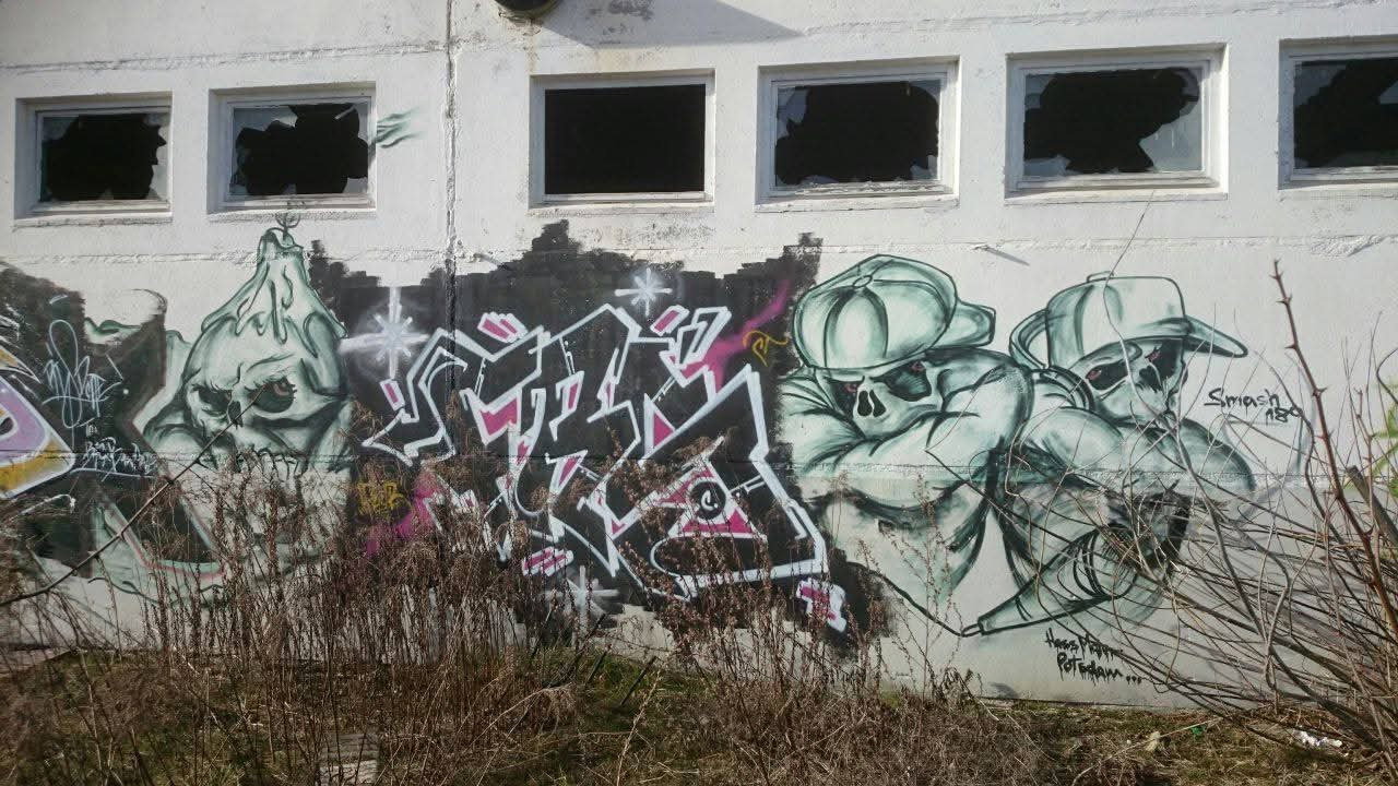 Graffiti Wall in Potsdam - Photo by Tysn - frs, freaks, frontals (2012)