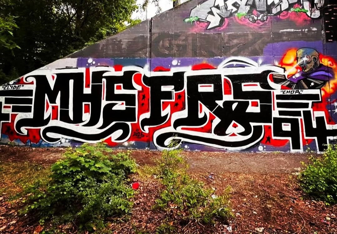 Graffiti Bombing - Photo by Tysn - frs, mhs, clyde (2024)