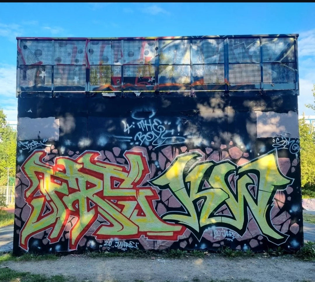 Graffiti Wall - Photo by Tysn - frs, kw, freaks (2024)