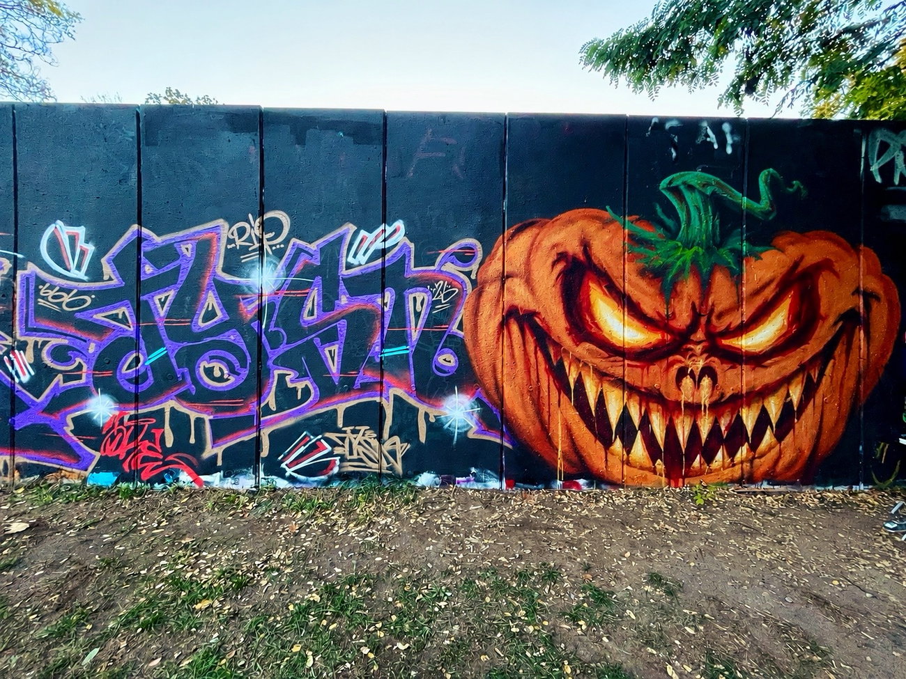 Graffiti Wall in Berlin - Photo by Tysn - tysn, frs (2026)