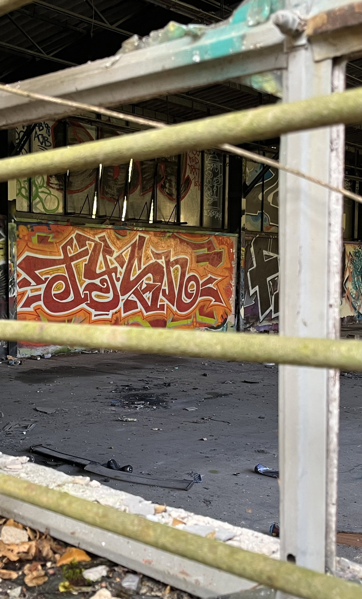 Graffiti Wall in Berlin - Photo by Tysn - tysn, frs (2026)