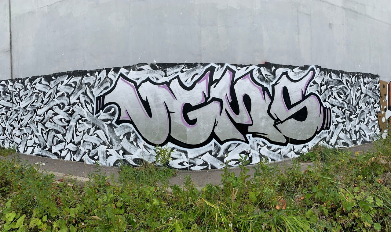 Graffiti Wall in Великие Луки - Photo by UGMSquad - graffiti, graffitionthewall, bombing (2021)