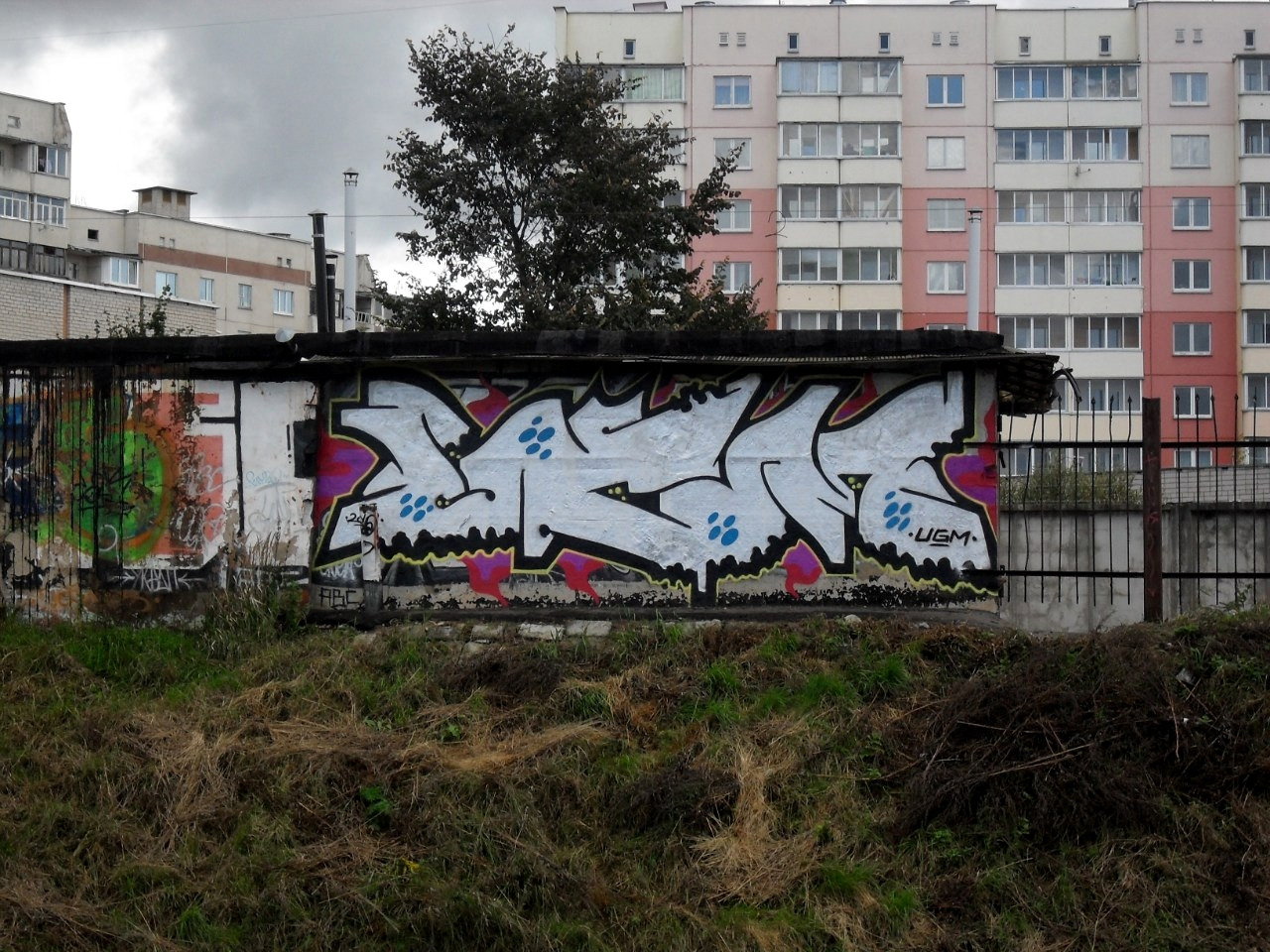 Graffiti Wall - Photo by UGMSquad - ugmcrew, ugmsquad, line (2012)