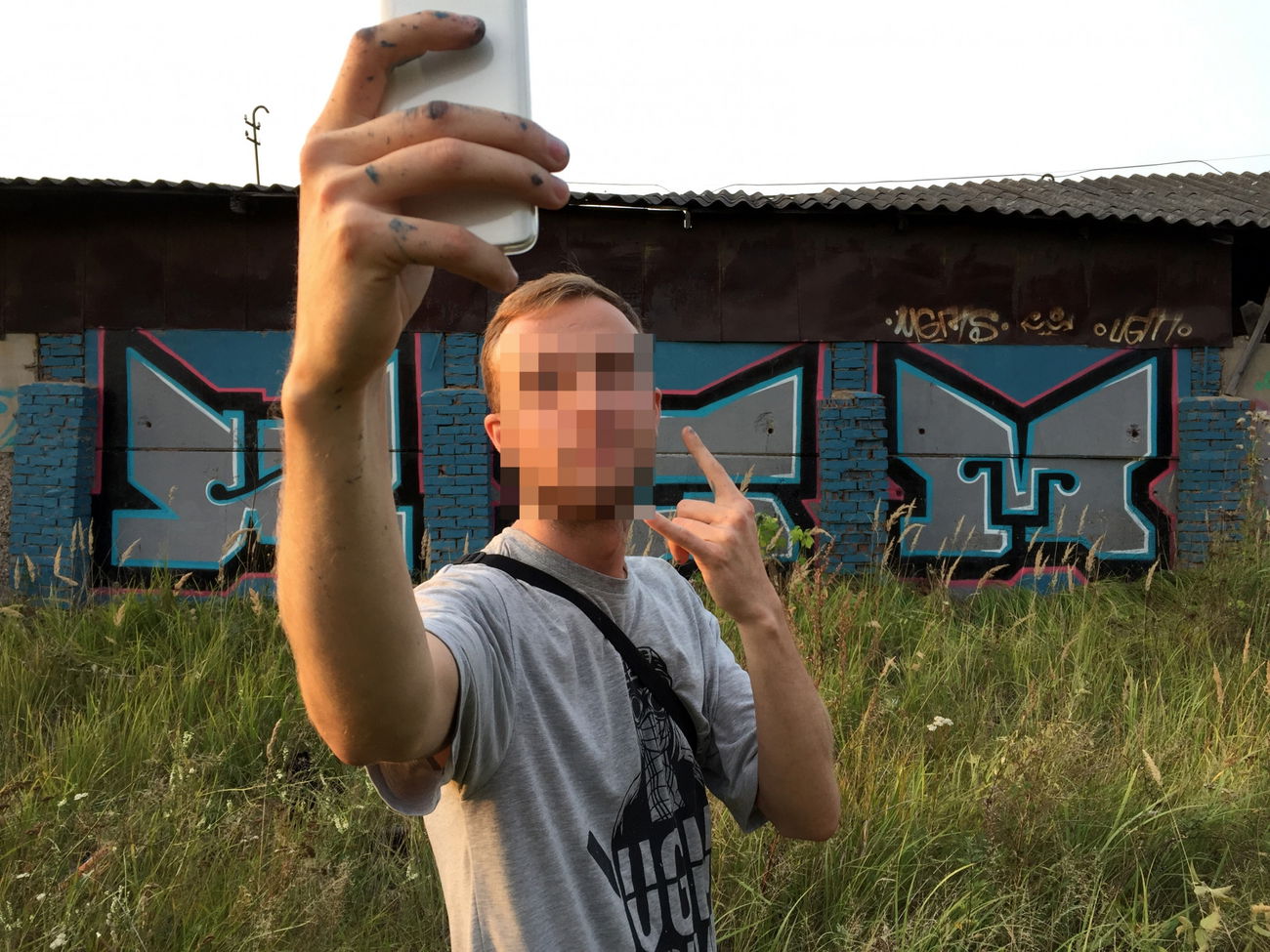 Graffiti Wall - Photo by UGMSquad - walls, line (2019)