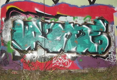 Graffiti Wall - Photo by URNone - URN, i3g (2013)