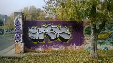 Graffiti Bombing - Photo by URNone (2013)