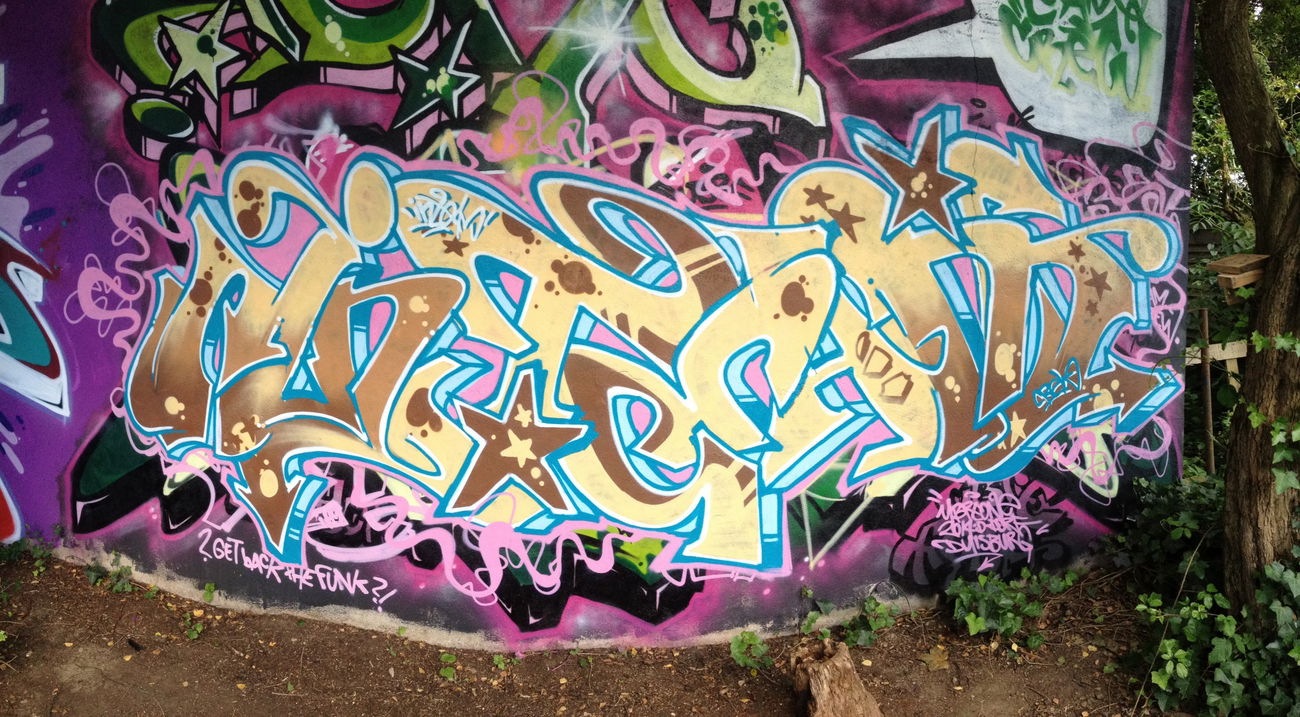 Graffiti Wall - Photo by Ubreall - inteam