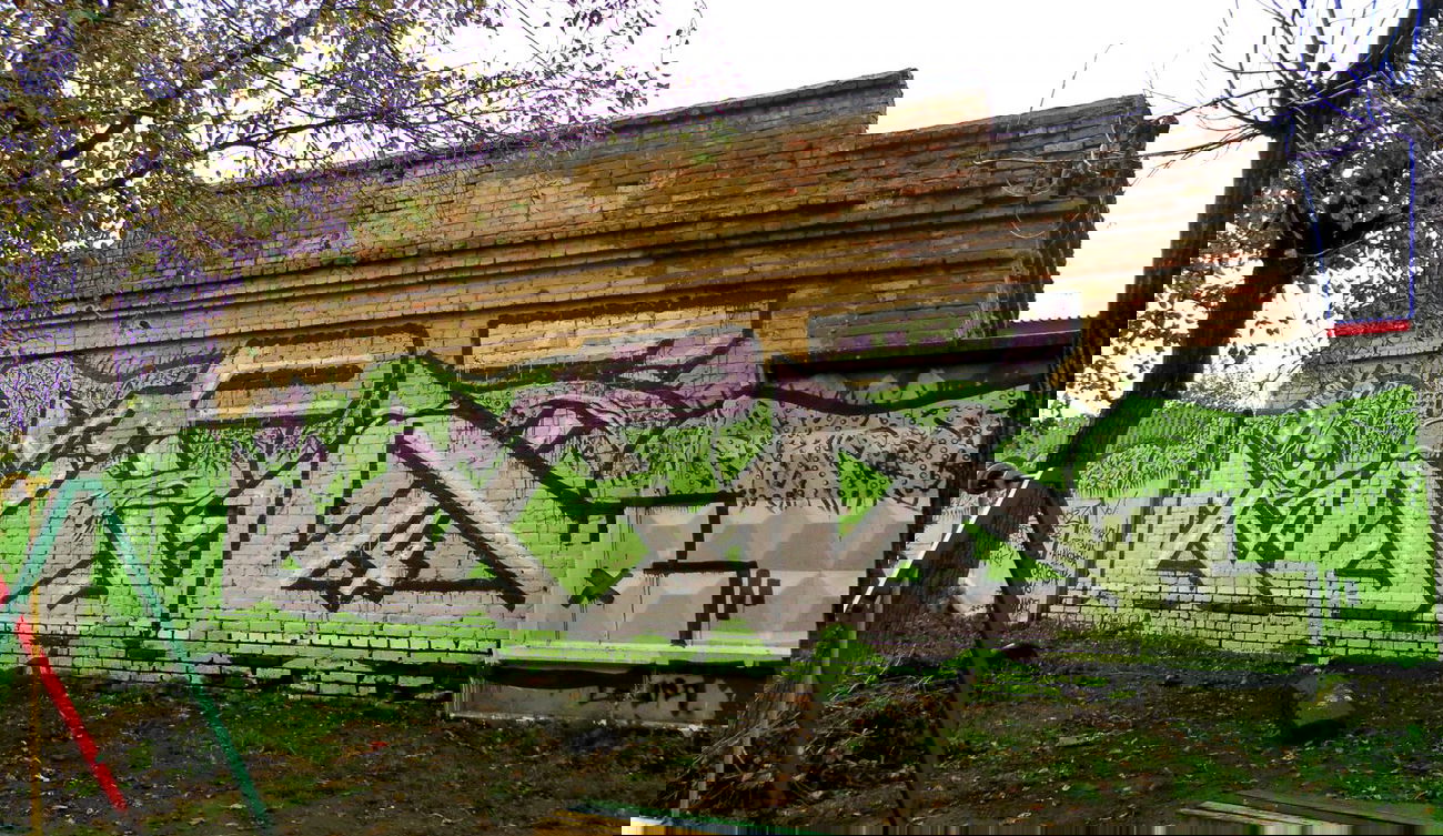 Graffiti Wall - Photo by Ultramarine