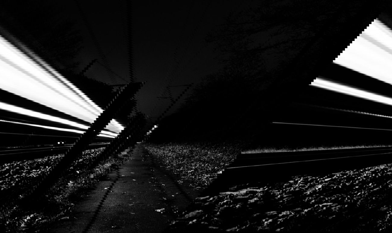 Graffiti Artwork - Photo by UnbekannterUser - action, train, railway (2014)