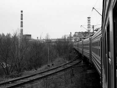 Graffiti Train in Pryp'yat' - Photo by Under - chernobol' (2012)