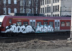 Graffiti Train - Photo by UnderColor - hannover, nordstadt, train