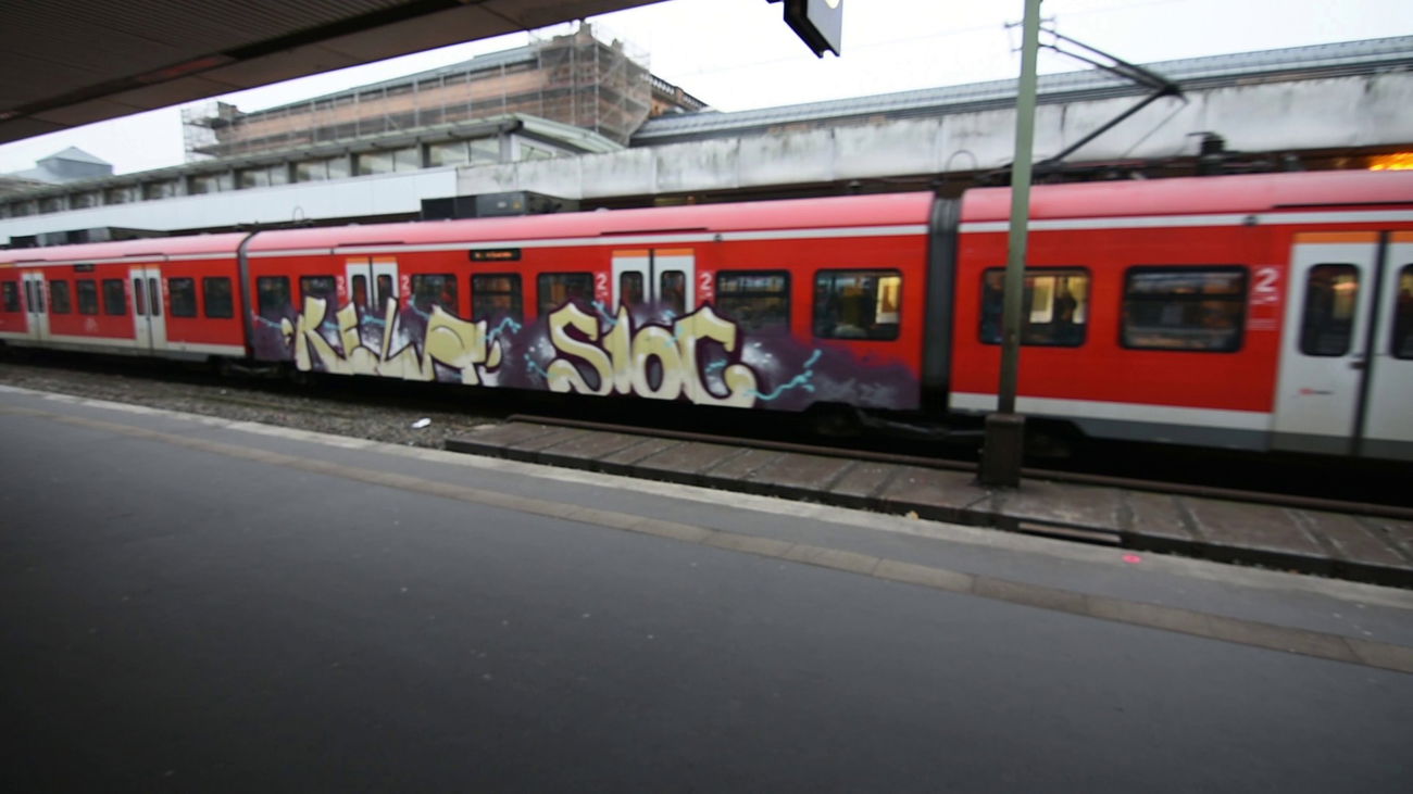 Graffiti Train - Photo by UnderColor - hannover, video, sbahn