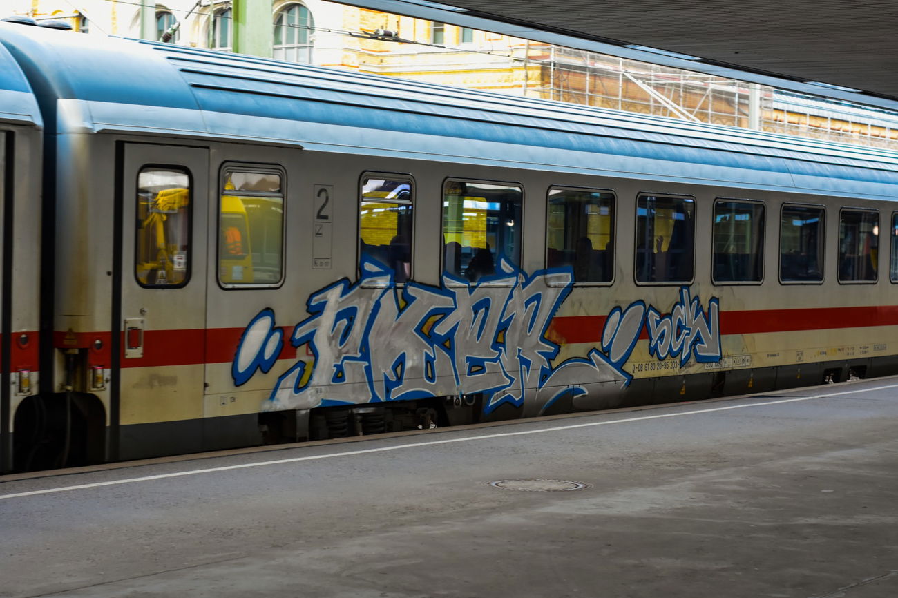 Graffiti Train - Photo by UnderColor - hannover, graffiti, train