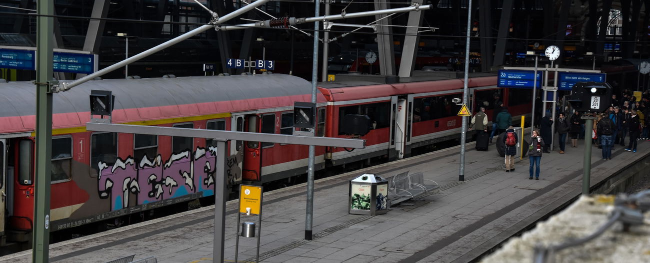 Graffiti Train - Photo by UnderColor - DB, Kiel, hbf