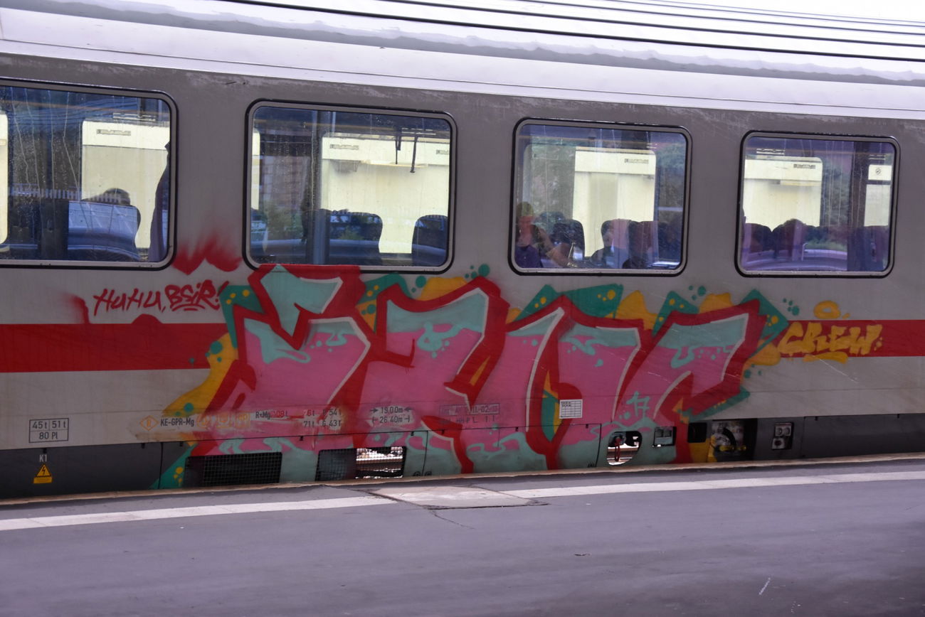 Graffiti Train - Photo by UnderColor - Hannover, train, zug