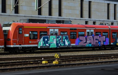 Graffiti Train - Photo by UnderColor - hannover, graffiti, train