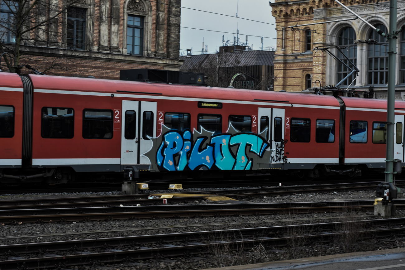 Graffiti Train in Hannover - Photo by UnderColor - graffiti, hannover, train