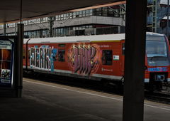 Graffiti Train in Hannover - Photo by UnderColor - graffiti, hannover, train