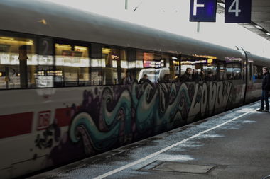 Graffiti Train - Photo by UnderColor - graffiti, hannover, niedersachsen