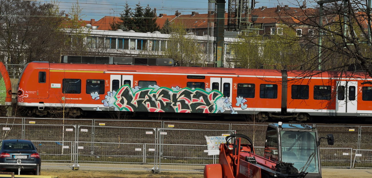 Graffiti Train - Photo by UnderColor - hannover, graffiti, train