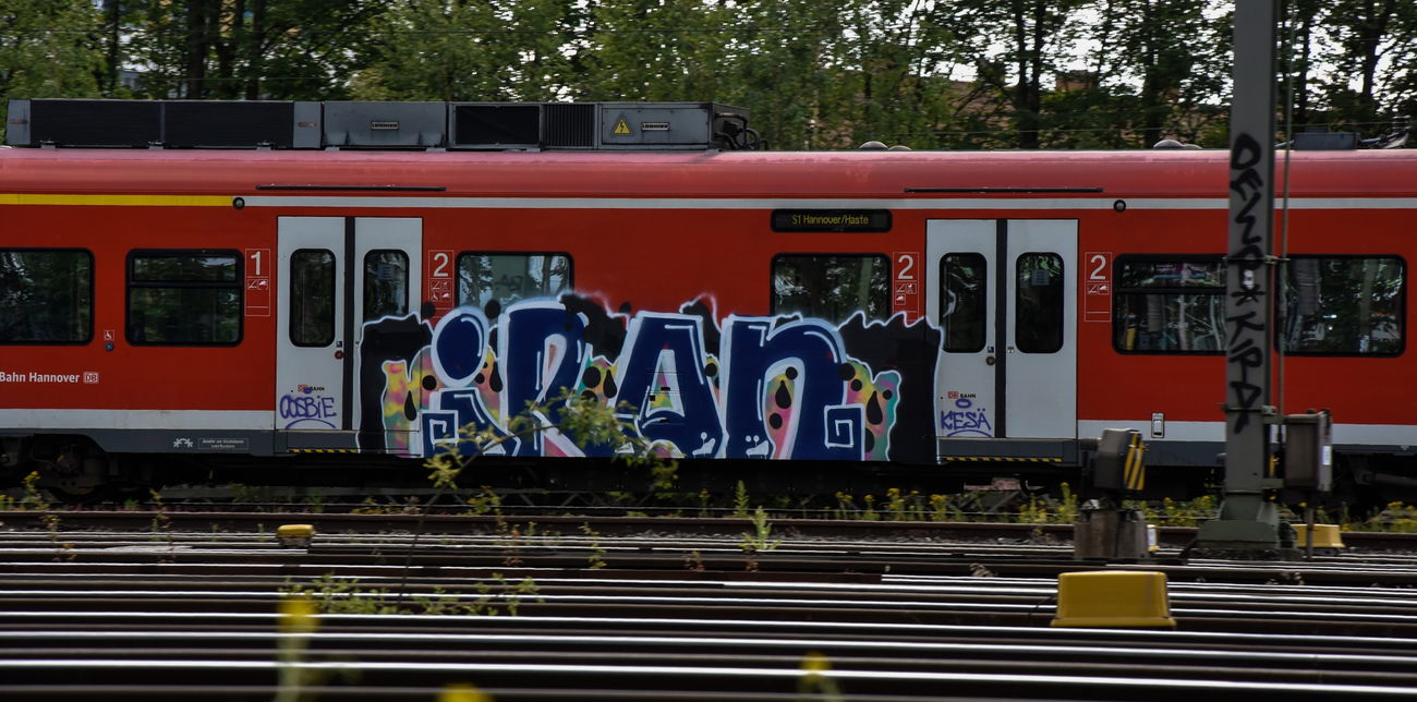 Graffiti Train - Photo by UnderColor - hannover