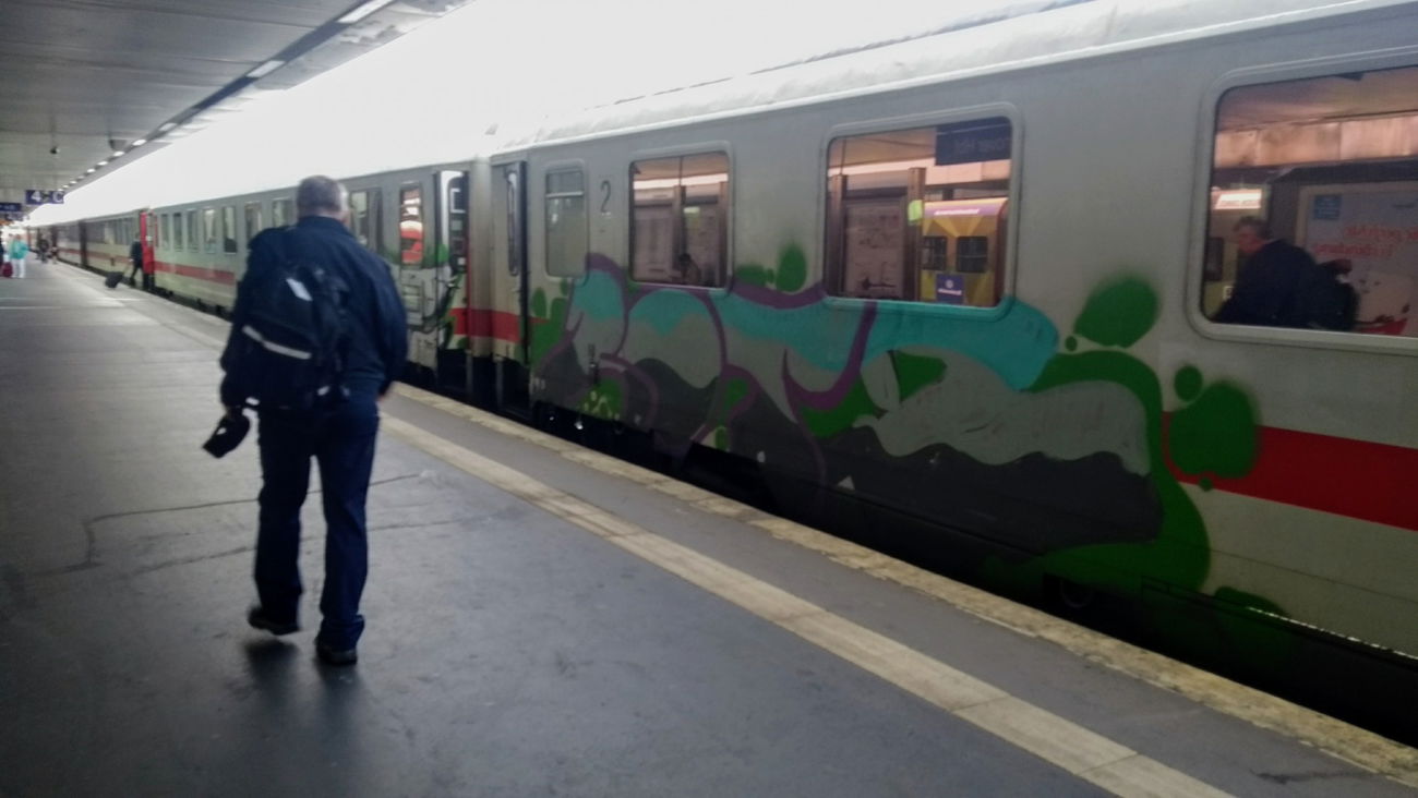 Graffiti Train - Photo by UnderColor - Hannover, ic
