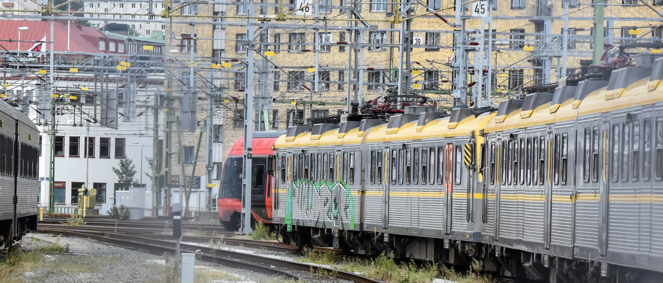 Graffiti Wall - Photo by UnderColor - Gothenburg, sweden, train